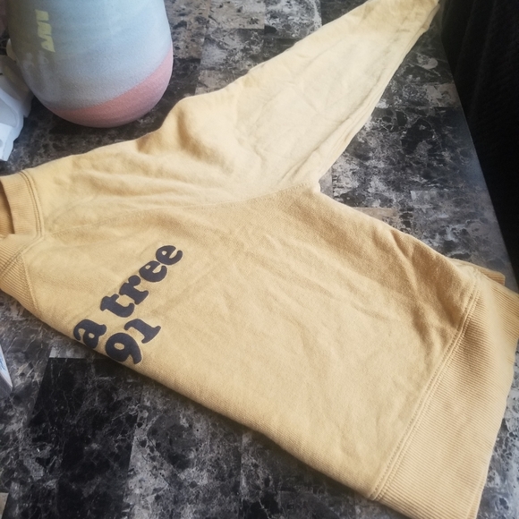 Crop sweater - Picture 2 of 2